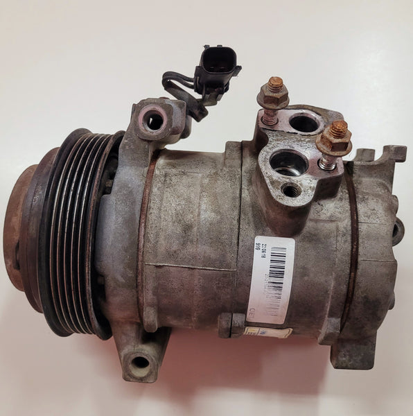 AC Compressor with Clutch Fit For Chrysler Town & Country / Dodge Caravan 4.0L 2008 - 2010