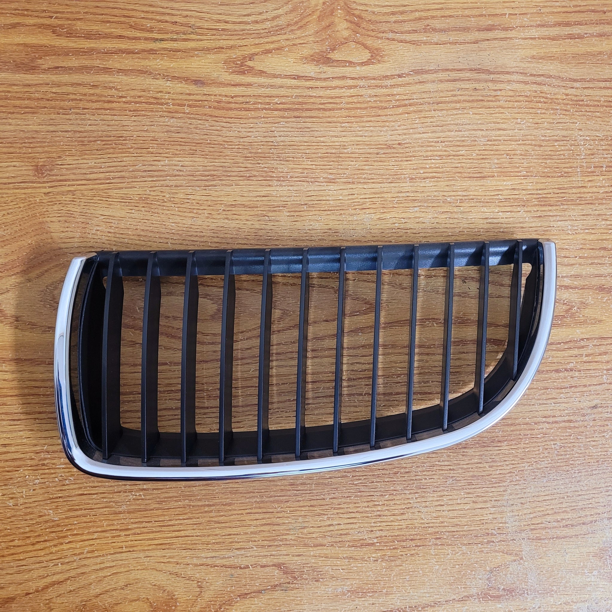 BMW Chrome Black Front Upper Grill [Left]
